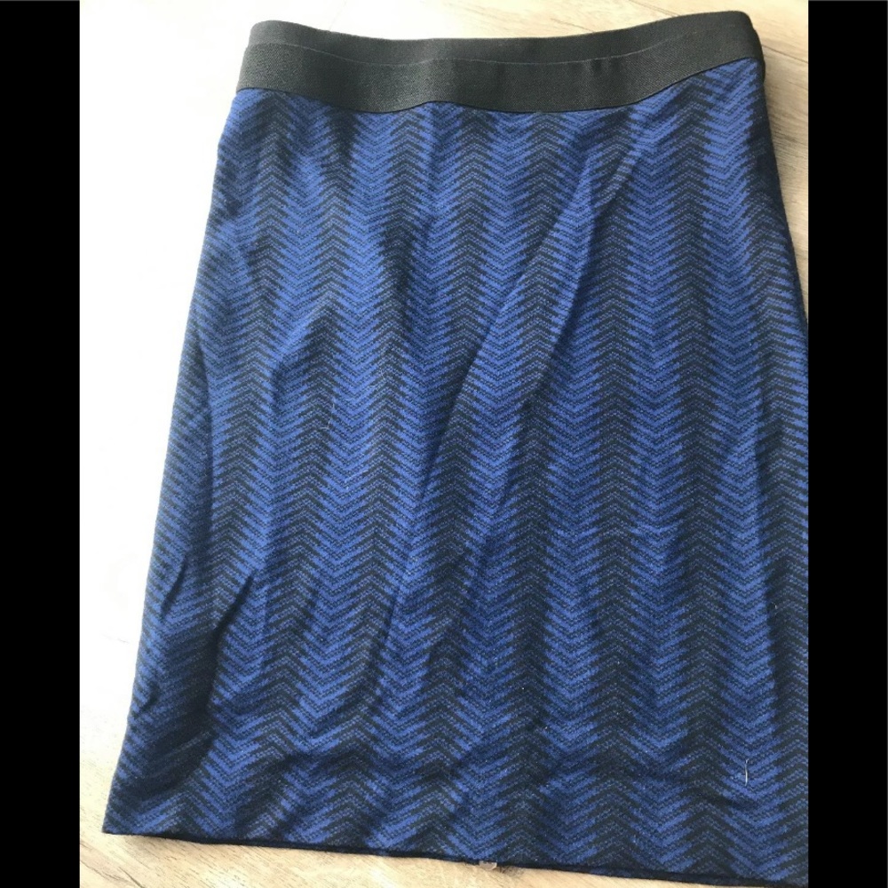 bcbg max azria skirt size medium Blue Black